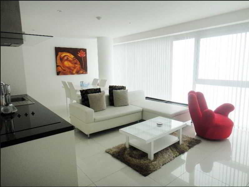 Sunset Plaza Apartamentos con servicio Karon Exterior foto